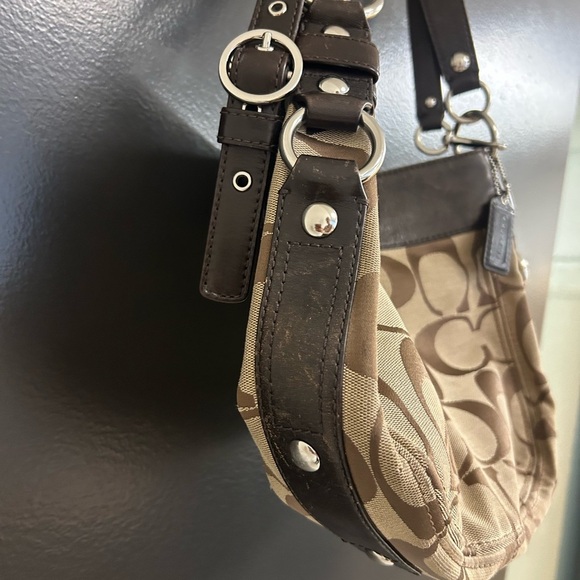 Coach Brown and Tan Signature Shoulder Bag - Picture 11 of 16
